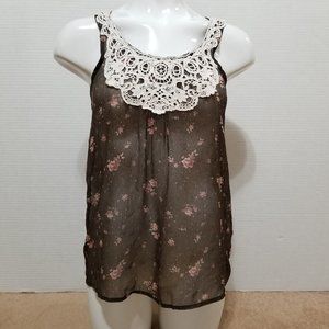 Mudd top Medium floral print sheer sleeeveless crochet lace embellished boho